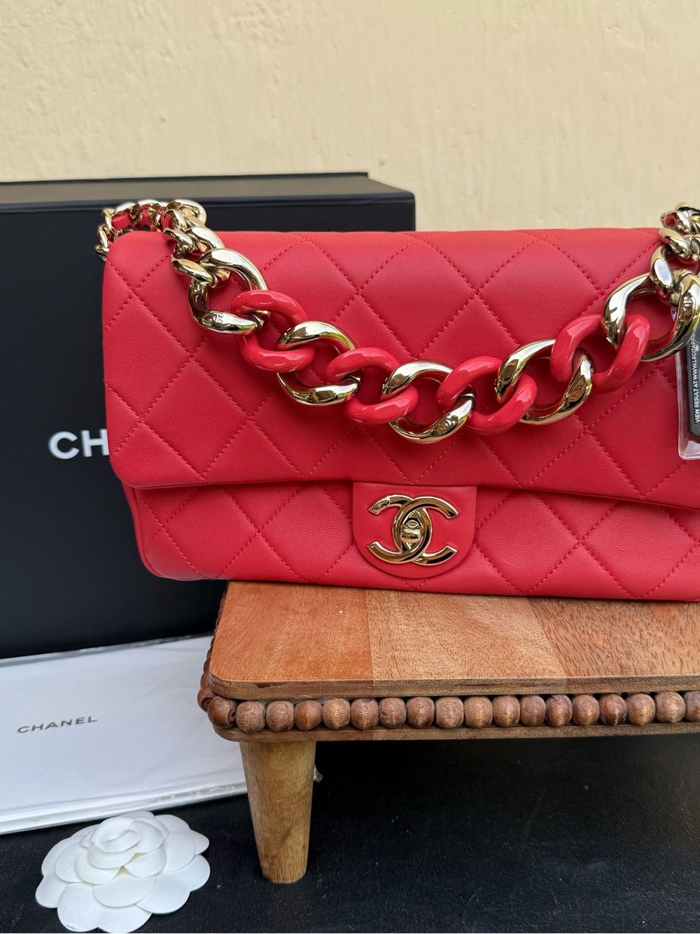 CHANEL Coral-Red Quilted Leather Shoulder Bag with Gold Chain